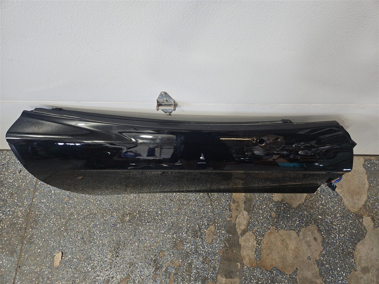 Used OEM 2005-2013 CORVETTE C6 FRONT DOOR PASSENGER RH BLACK NO GLASS, actual item photo 1