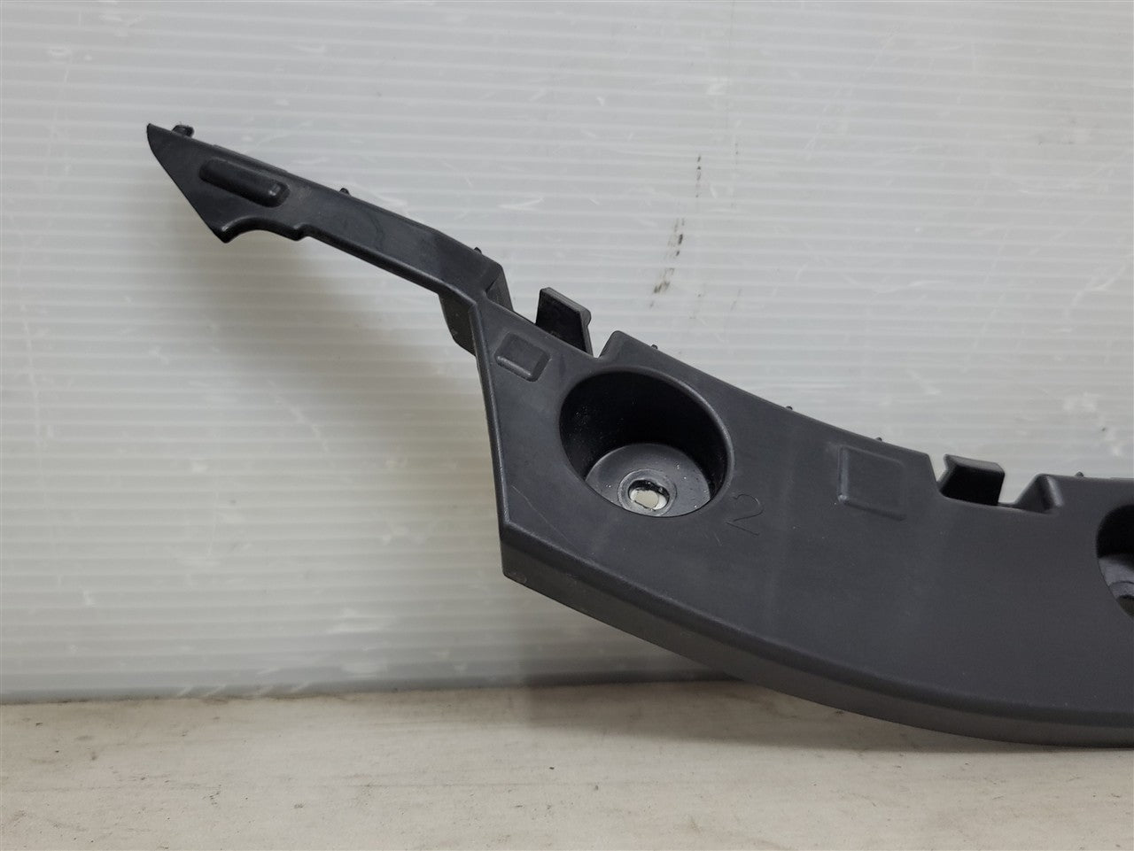 Used OEM 2016-2024 CAMARO REAR BUMPER FASCIA GUIDE BRACKET DRIVER LH, actual item photo 2