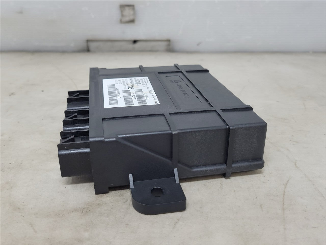 Used OEM 2010-2013 CORVETTE C6 KEYLESS ENTRY THEFT MODULE CENTER DASH, actual item photo 5