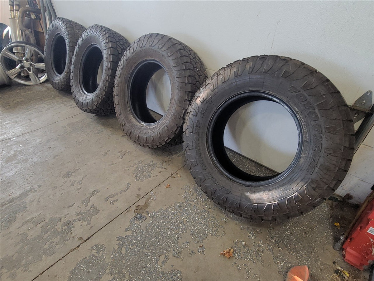 Used OEM TOYO OPEN COUNTRY A/T III 295/70R18 SET OF 4 TIRES 16/32, actual item photo 2