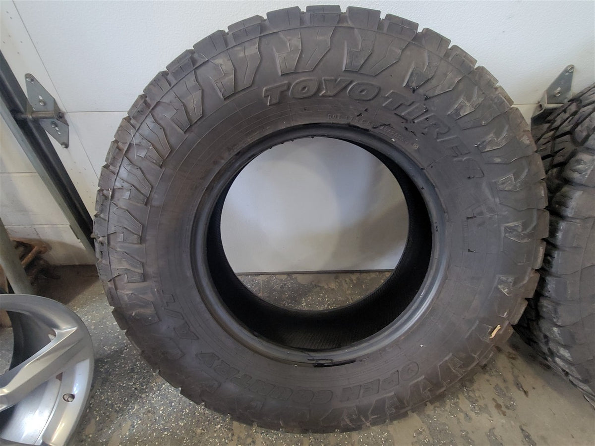 Used OEM TOYO OPEN COUNTRY A/T III 295/70R18 SET OF 4 TIRES 16/32, actual item photo 7