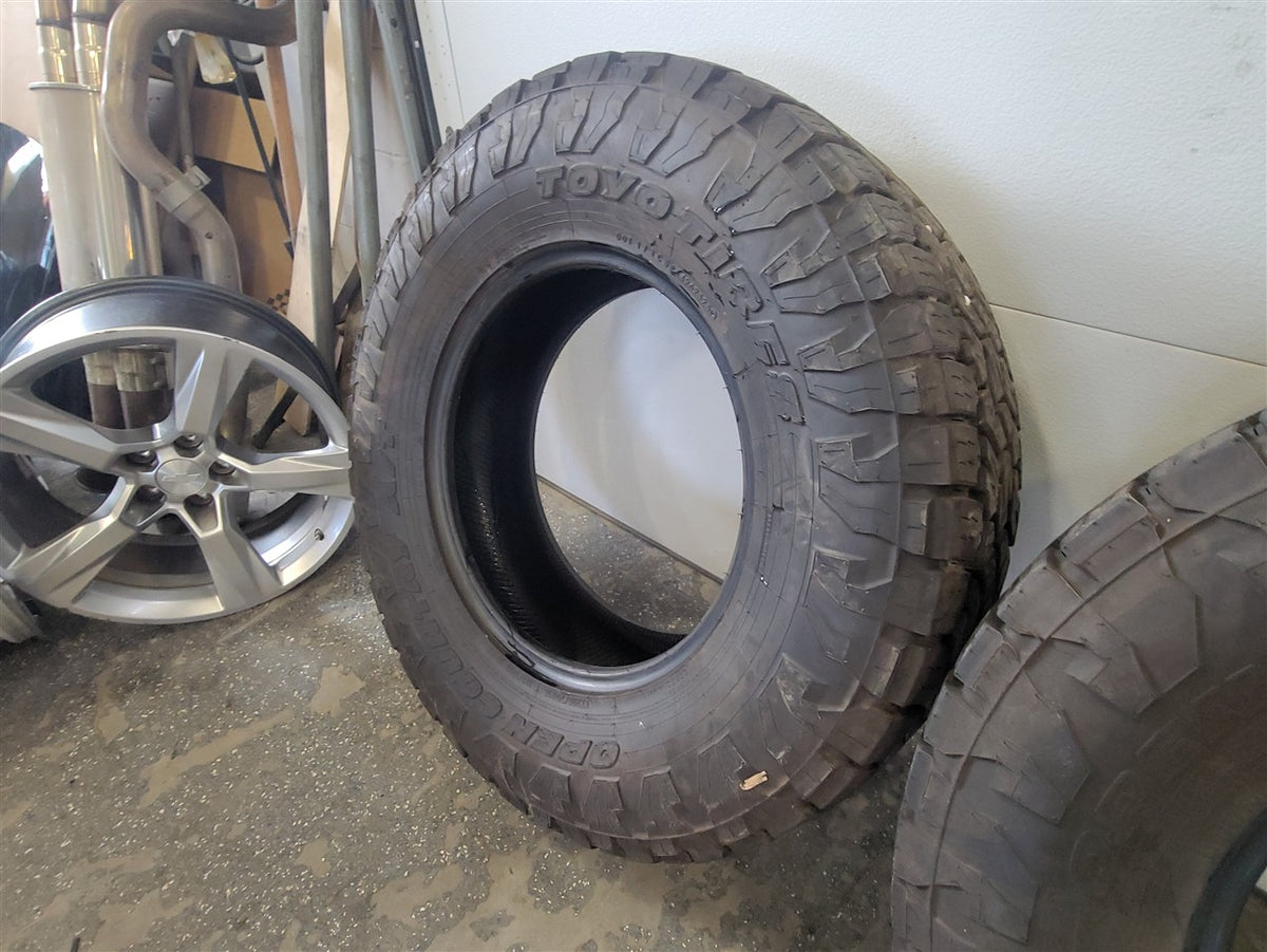 Used OEM TOYO OPEN COUNTRY A/T III 295/70R18 SET OF 4 TIRES 16/32, actual item photo 8