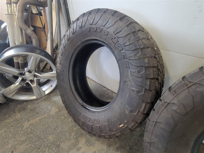 Used OEM TOYO OPEN COUNTRY A/T III 295/70R18 SET OF 4 TIRES 16/32, actual item photo 8