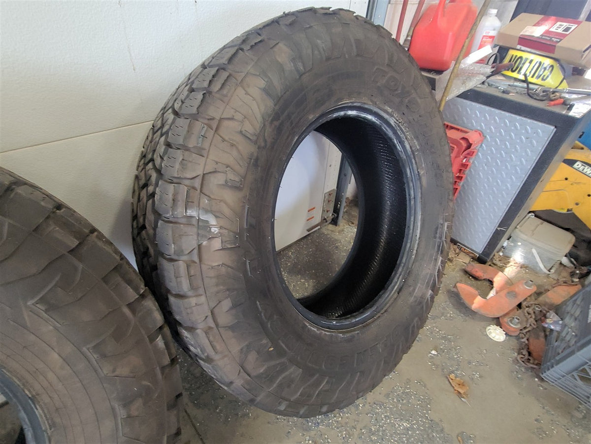 Used OEM TOYO OPEN COUNTRY A/T III 295/70R18 SET OF 4 TIRES 16/32, actual item photo 15