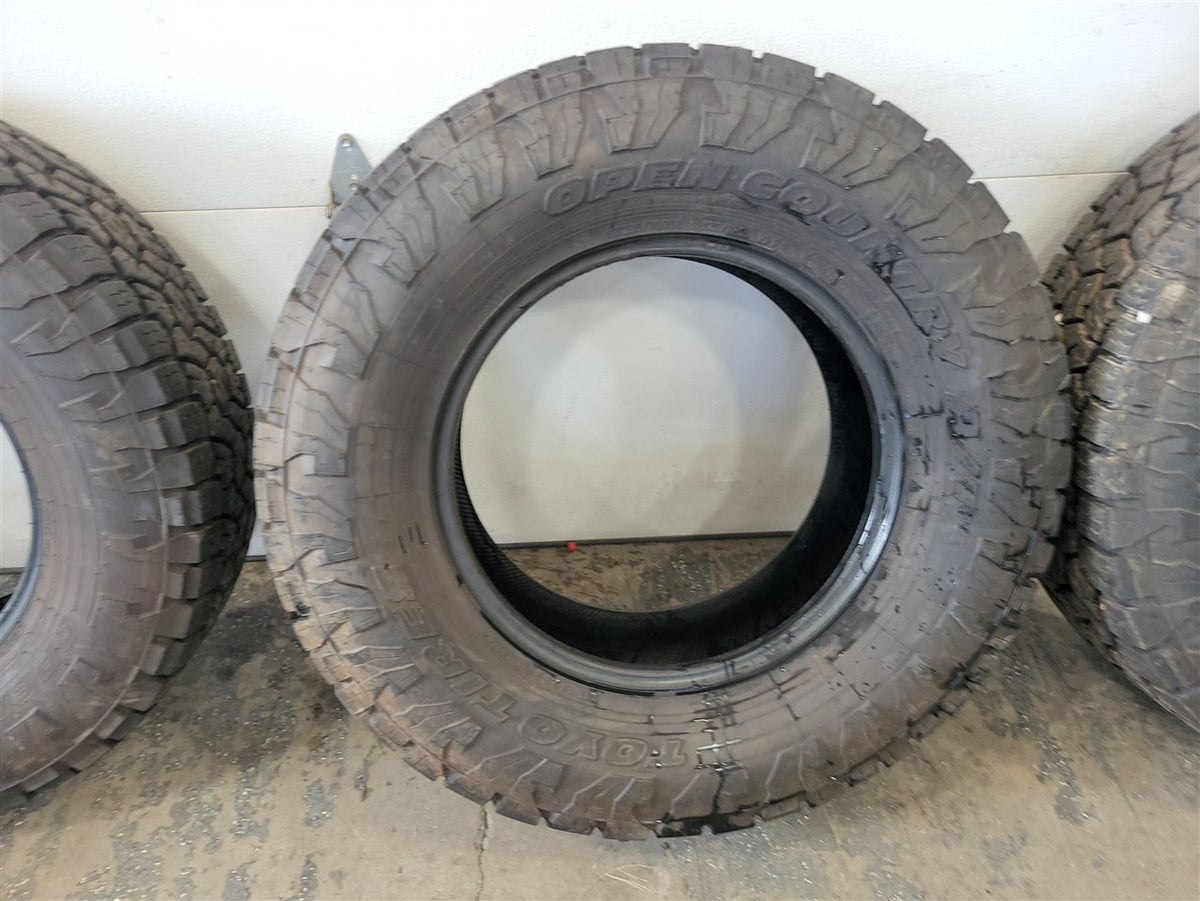 Used OEM TOYO OPEN COUNTRY A/T III 295/70R18 SET OF 4 TIRES 16/32, actual item photo 25