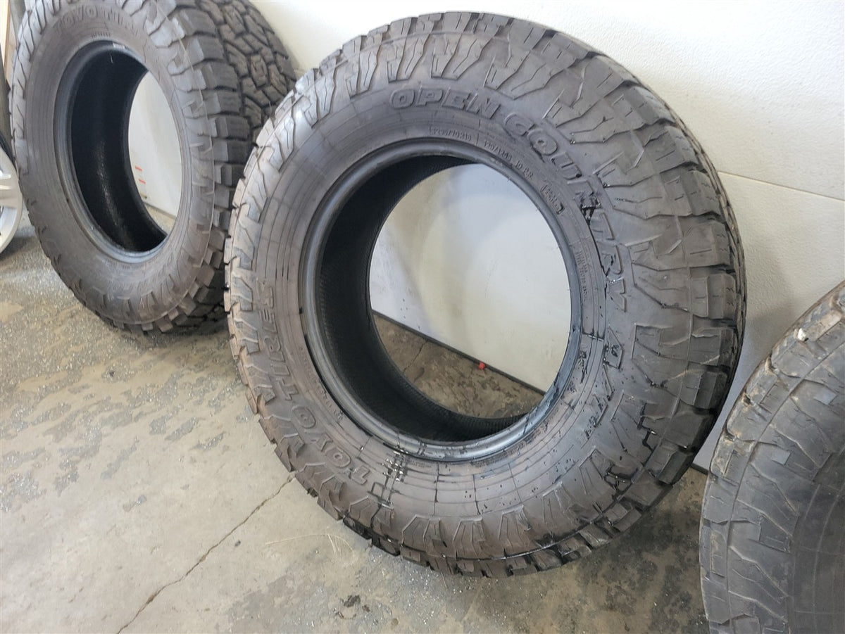 Used OEM TOYO OPEN COUNTRY A/T III 295/70R18 SET OF 4 TIRES 16/32, actual item photo 26
