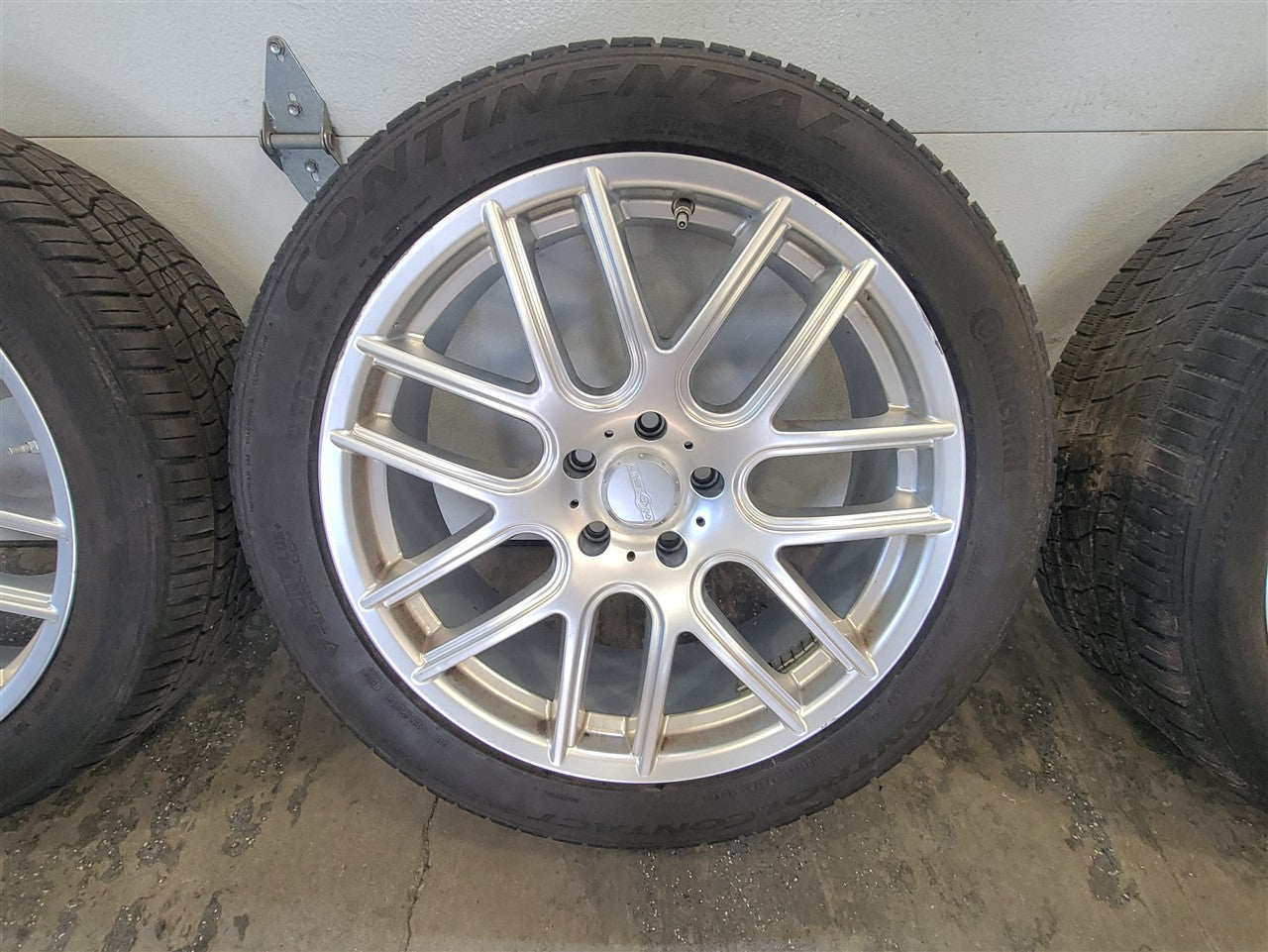 Used OEM 2012-2015 CAMARO VISION 426 CROSS II WHEELS & TIRES 20X8 5, actual item photo 1