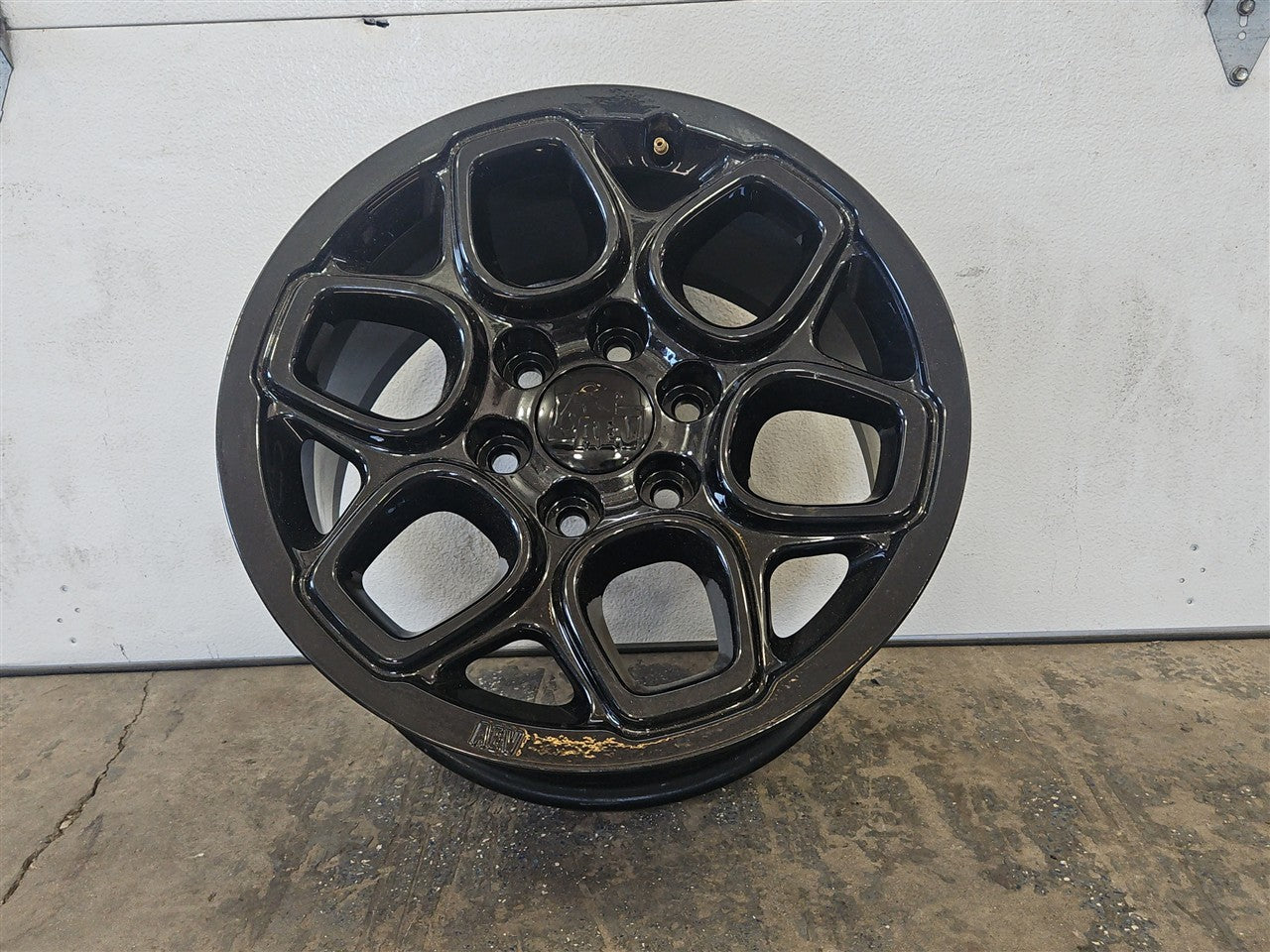 Used OEM 2022-2026 SIERRA SILVERADO SUBURBAN TAHOE 18X8 5 AEV BISON, actual item photo 8