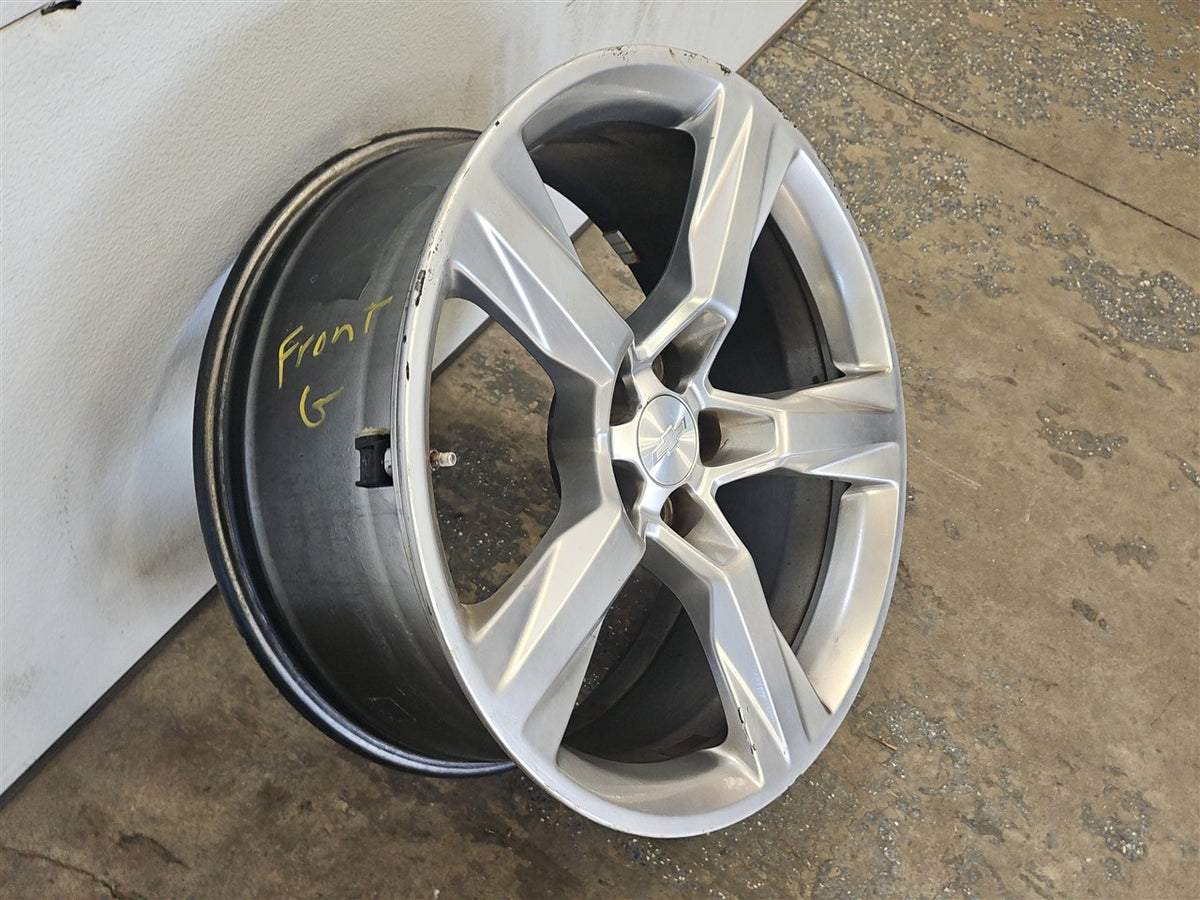 Used OEM 2016-2018 CAMARO FRONT 20X8 5 SILVER 5 SPOKE WHEEL, actual item photo 2