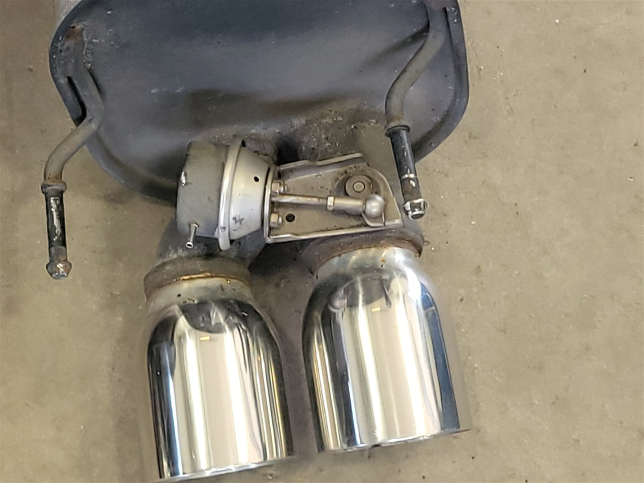 Used OEM 2005-2013 CORVETTE C6 OEM NPP BI-MODE EXHAUST MUFFLERS 2 5, actual item photo 3