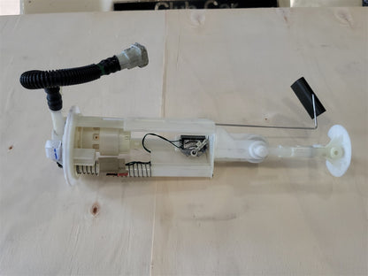 Used OEM 2004-2013 CORVETTE C6 FUEL TRANSFER PUMP ASSEMBLY PASSENGER, actual item photo 5