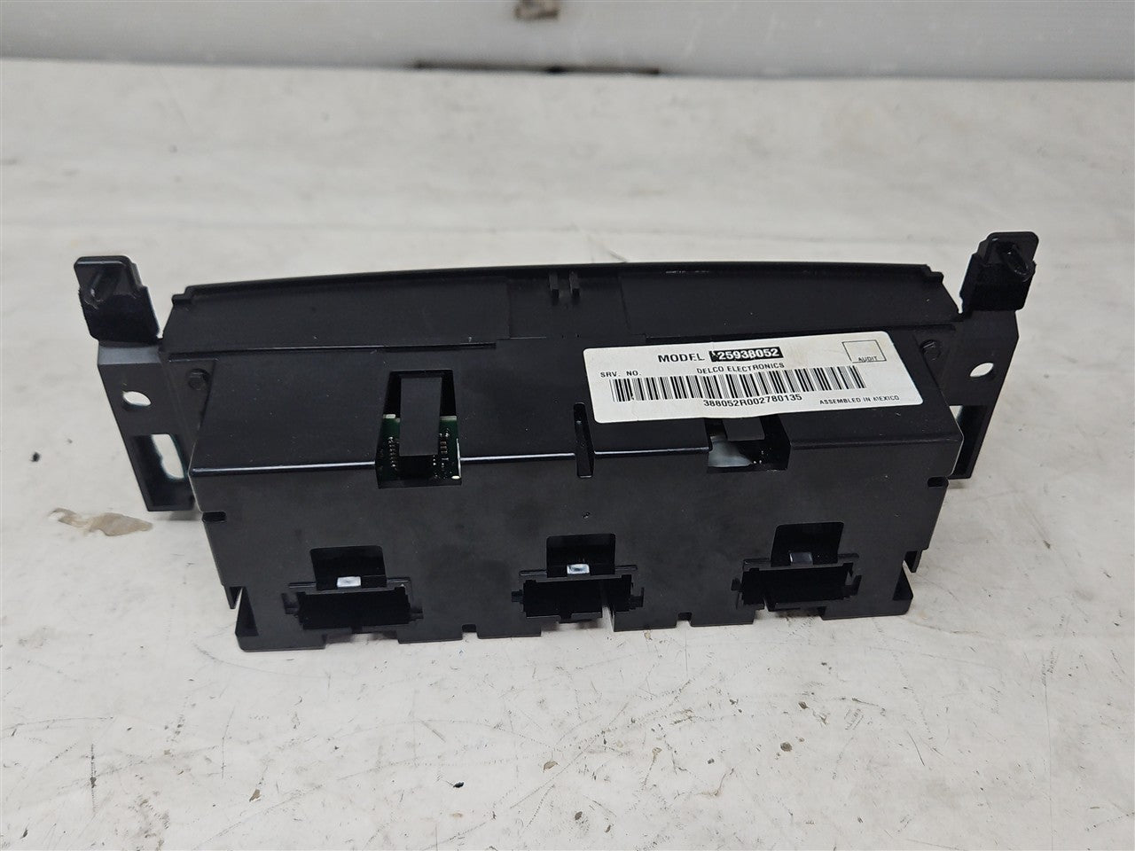 Used OEM 2005-2013 CORVETTE C6 DIGITAL CLIMATE TEMPERATURE CONTROLS, actual item photo 3