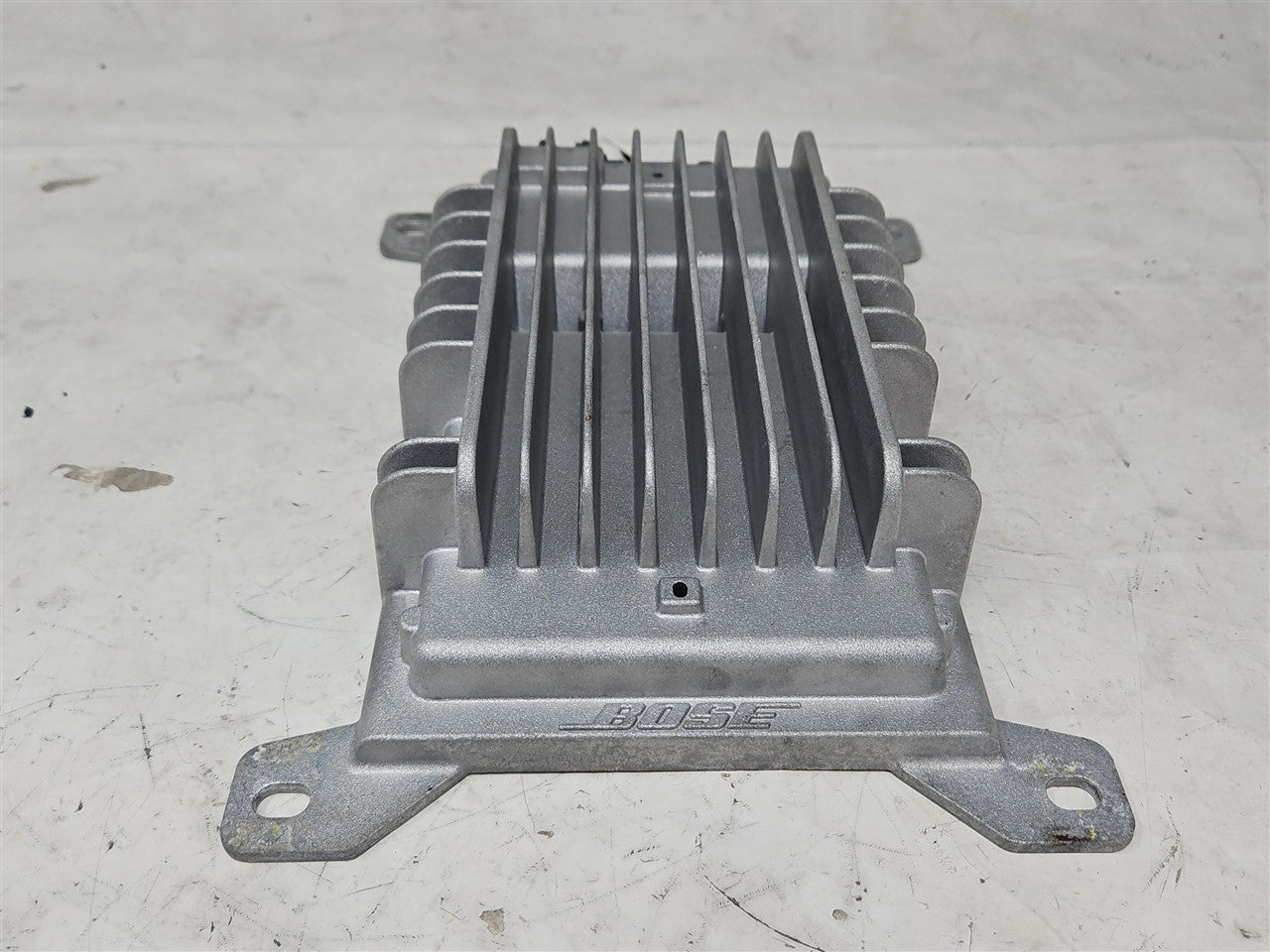 Used OEM 2009-2012 CORVETTE C6 BOSE AMP RADIO AMPLIFIER 25972199, actual item photo 2