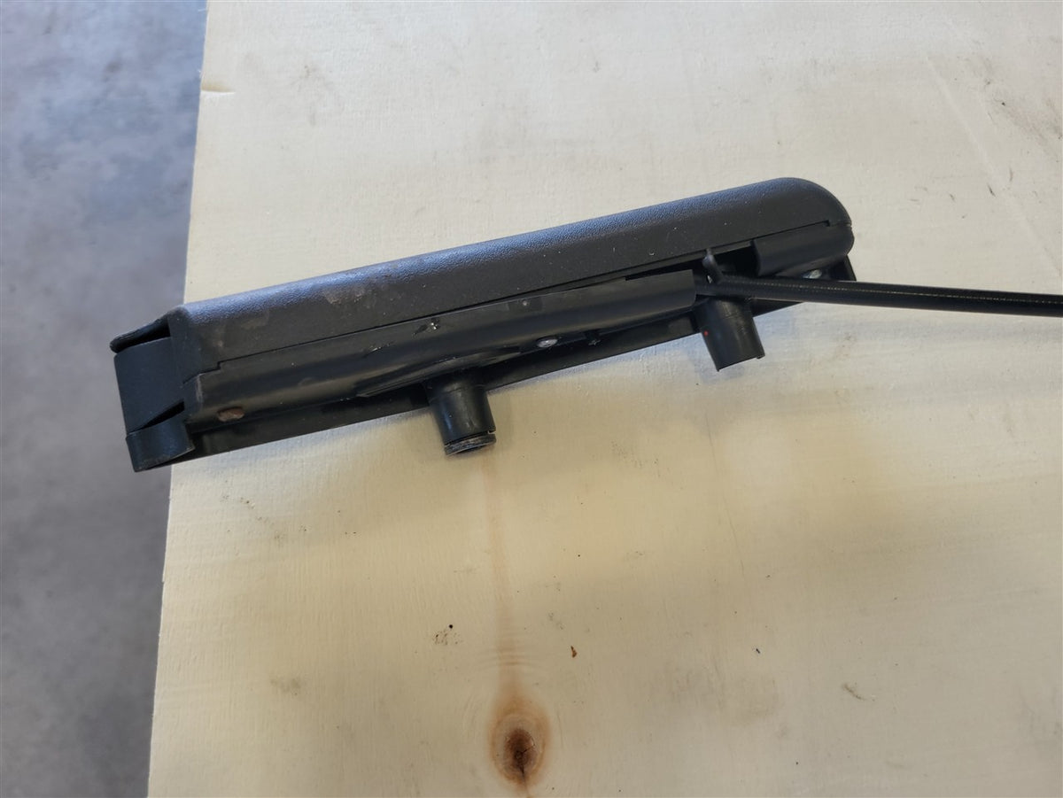 Used OEM 2005-2013 CORVETTE C6 OEM PASSENGER RH DOOR LATCH AND, actual item photo 10