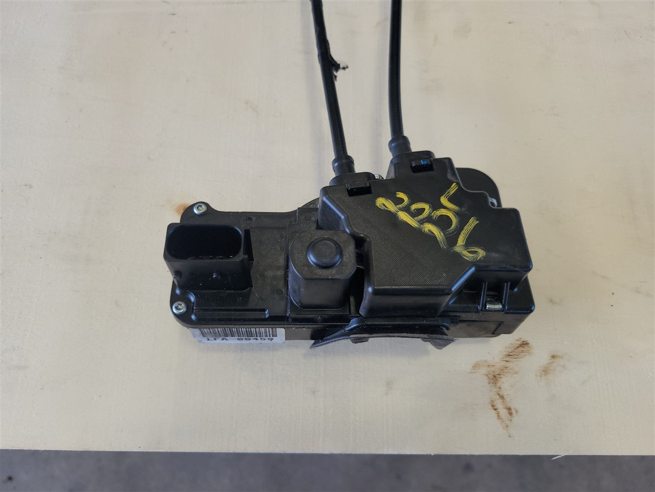 Used OEM 2005-2013 CORVETTE C6 DOOR LATCH AND EMERGENCY RELEASE, actual item photo 10