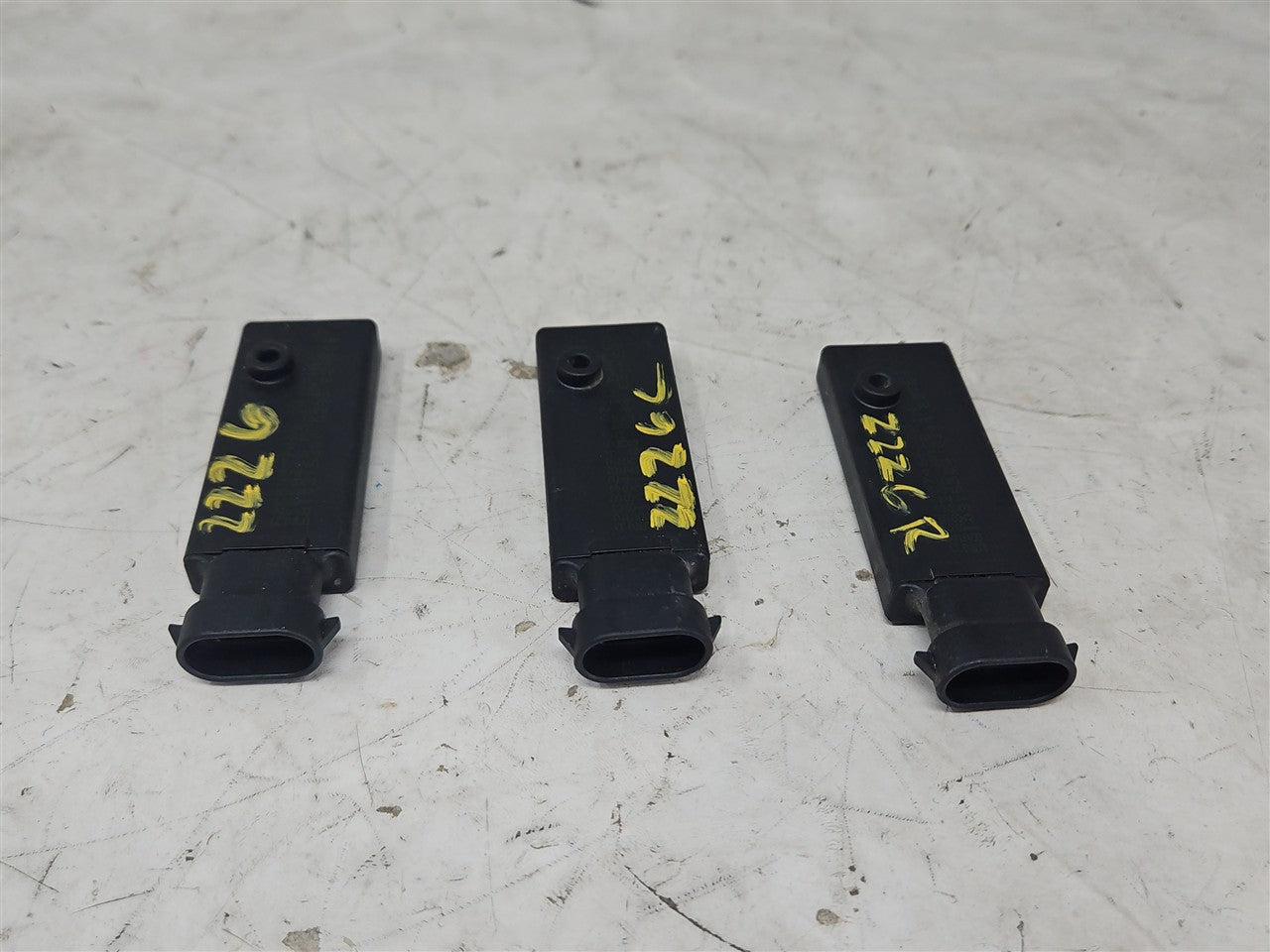 Used OEM 2005 CORVETTE XLR C6 SET OF 3 KEYLESS ENTRY ANTENNA MODULES, actual item photo 1