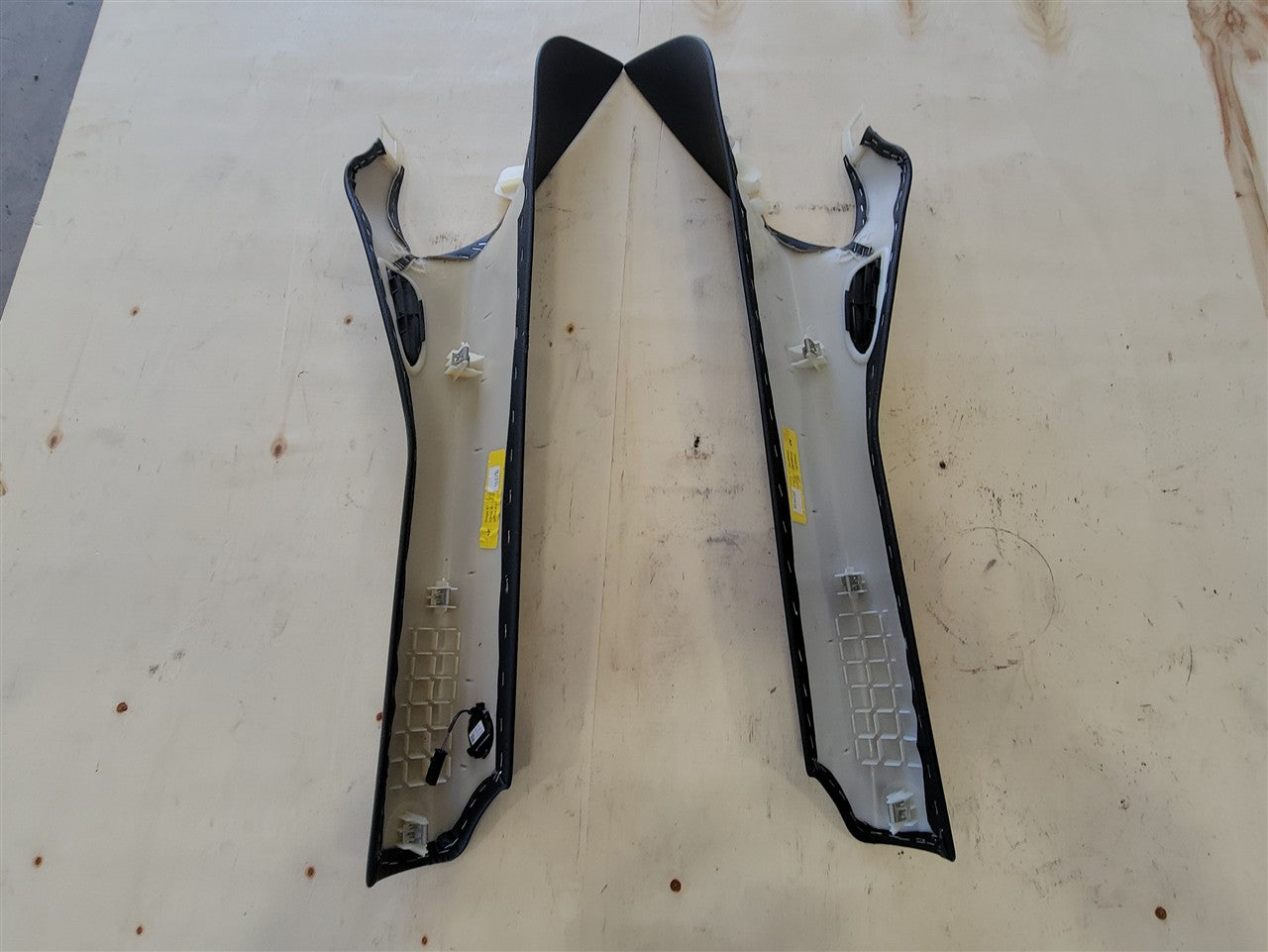 Used OEM 2005-2013 CORVETTE C6 INTERIOR A-PILLAR TRIM PAIR BLACK, actual item photo 8