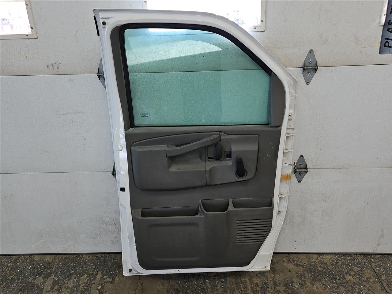 Used OEM 2016-2024 EXPRESS 2500 VAN EXPRESS 3500 VAN SAVANA 2500 VAN, actual item photo 9