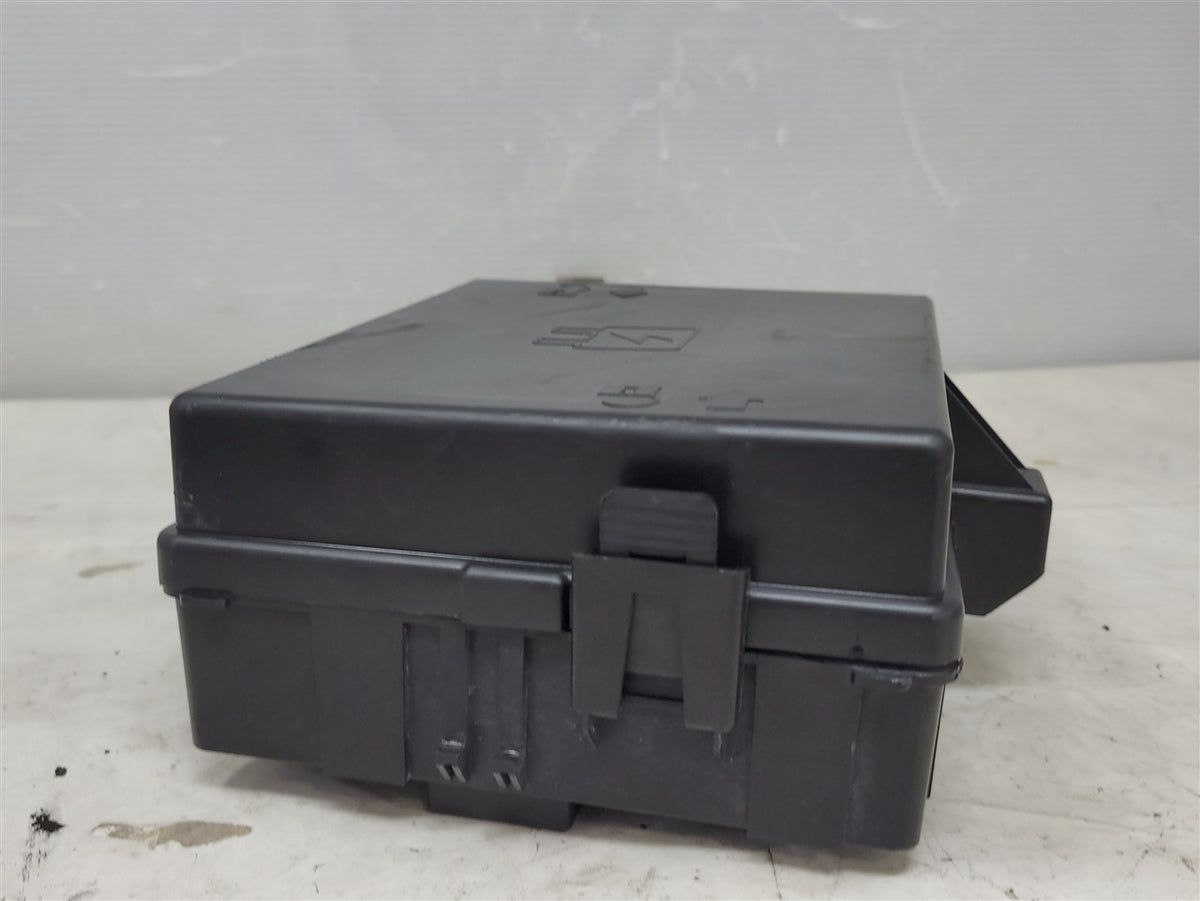 Used OEM 2021-2024 EXPRESS SAVANA INTERIOR CABIN FUSE BOX 84816382, actual item photo 8