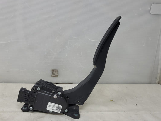 Used OEM 2020-2022 EXPRESS SAVANA GAS PEDAL THROTTLE POSITION SENSOR, actual item photo 1