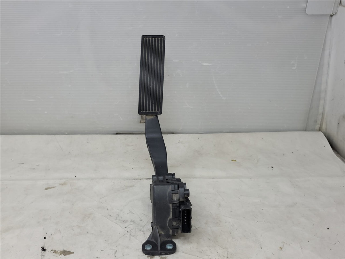 Used OEM 2020-2022 EXPRESS SAVANA GAS PEDAL THROTTLE POSITION SENSOR, actual item photo 4