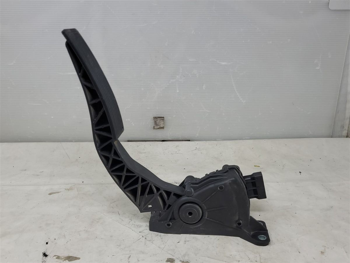 Used OEM 2020-2022 EXPRESS SAVANA GAS PEDAL THROTTLE POSITION SENSOR, actual item photo 6