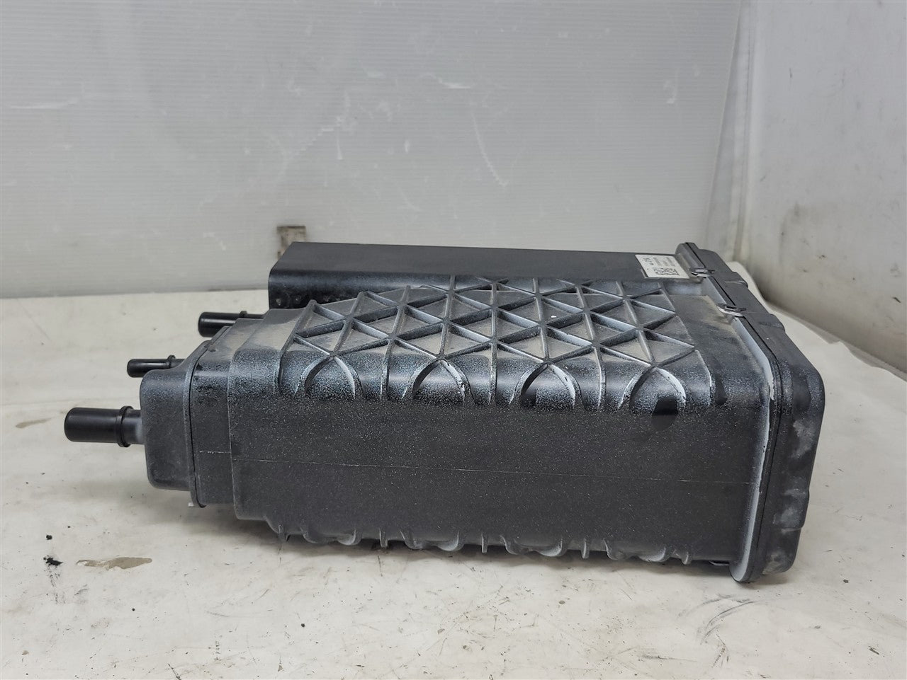 Used OEM 2021-2024 EXPRESS SAVANA EVAP FUEL VAPOR CHARCOAL CANISTER, actual item photo 8