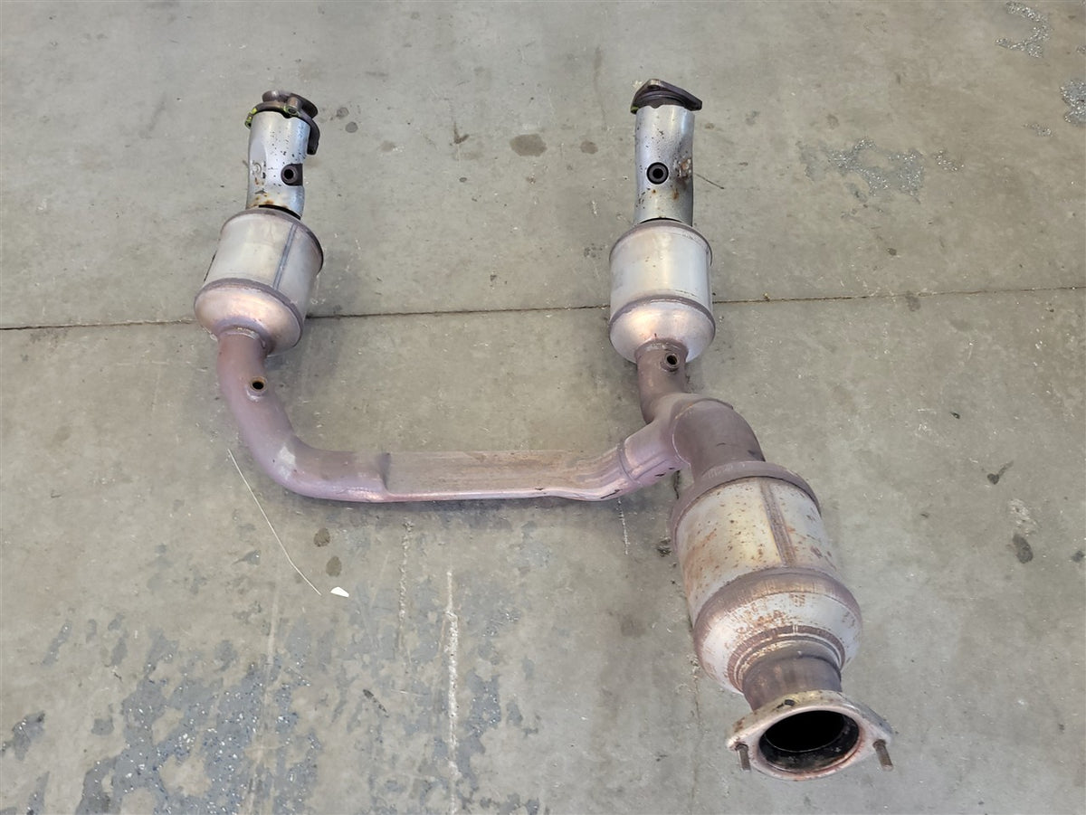 Used OEM 2021-2023 EXPRESS SAVANA EXHAUST Y PIPE 6 6L L8T 5K MILES, actual item photo 1