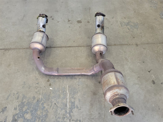 Used OEM 2021-2023 EXPRESS SAVANA EXHAUST Y PIPE 6 6L L8T 5K MILES, actual item photo 1