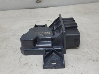 Used OEM 2021-2024 EXPRESS 3500 VAN FUEL PUMP CONTROL MODULE 13545846, actual item photo 3
