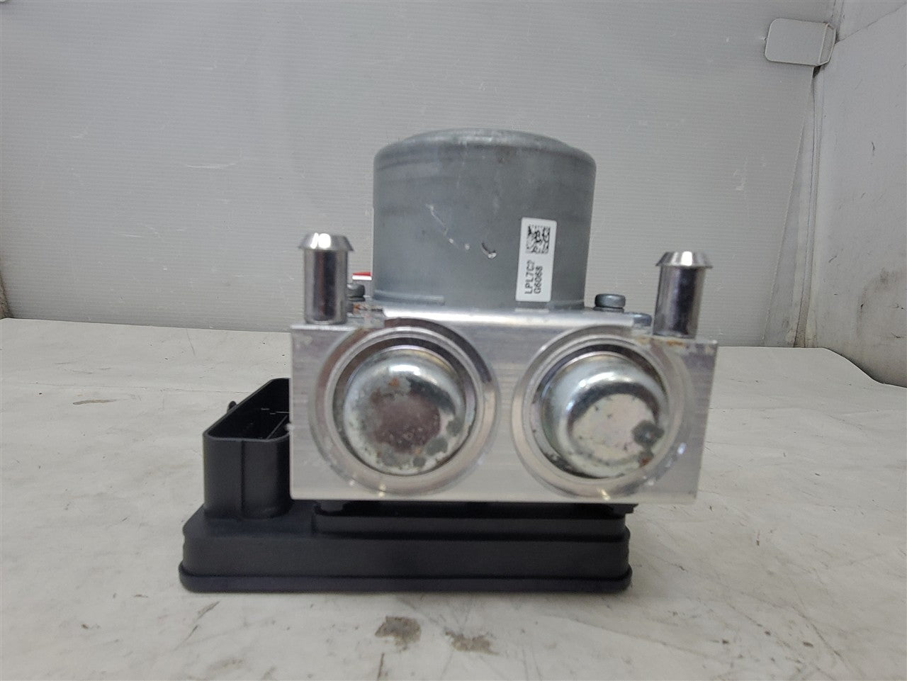Used OEM 2018-2024 EXPRESS 2500 3500 SAVANA 2500 3500 VAN ABS BRAKE, actual item photo 1