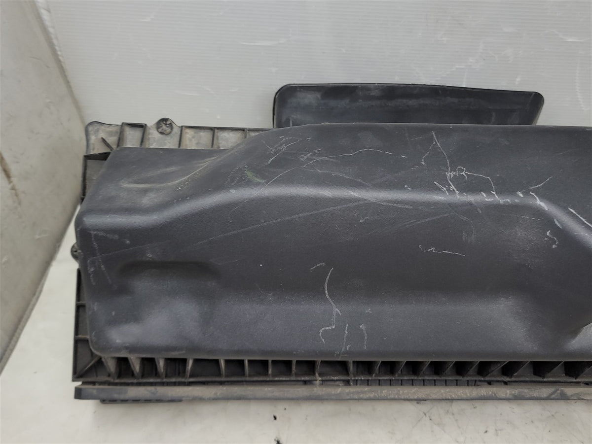 Used OEM 2018-2024 EXPRESS 2500/3500 SAVANA 2500/3500 VAN AIR CLEANER, actual item photo 4