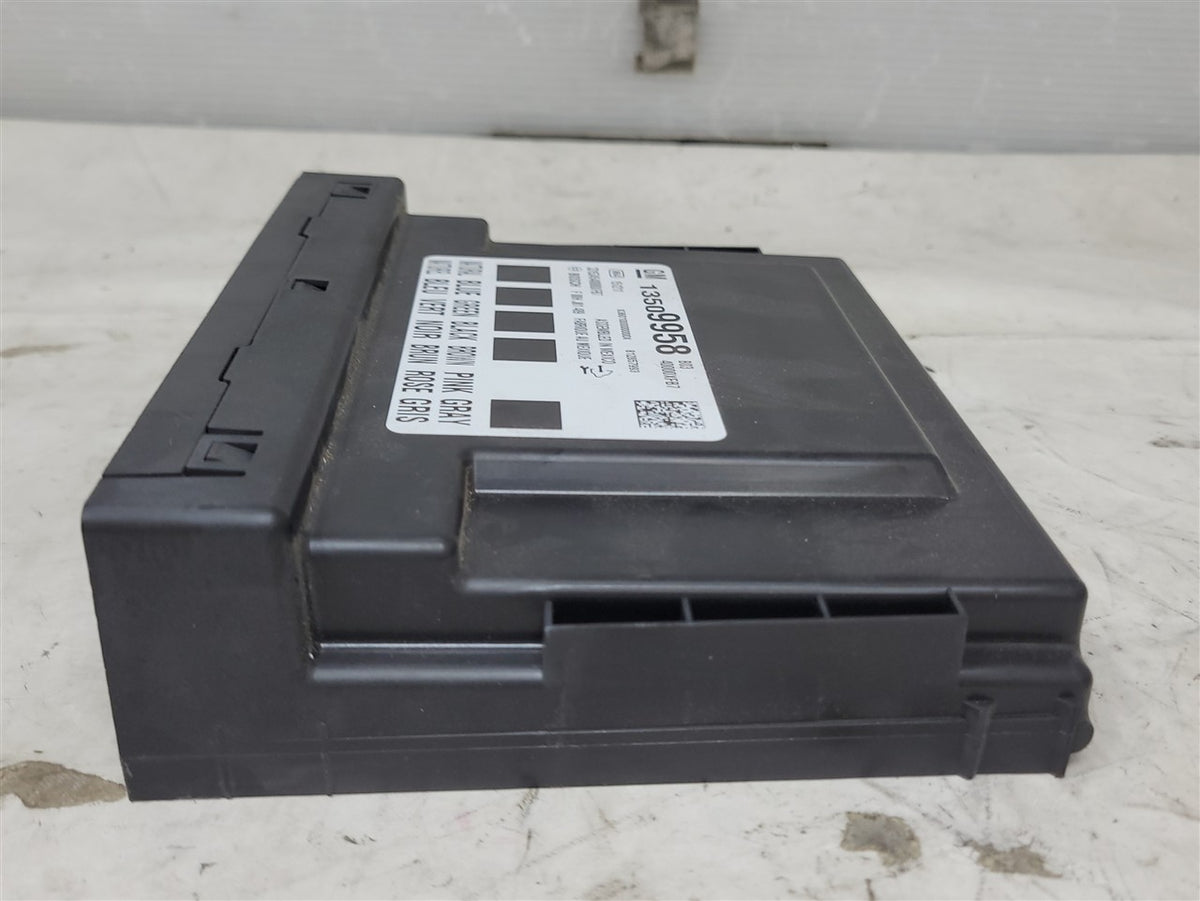 Used OEM 2016-2019 CAMARO CT6 ENVISION MALIBU VOLT BODY CONTROL, actual item photo 3