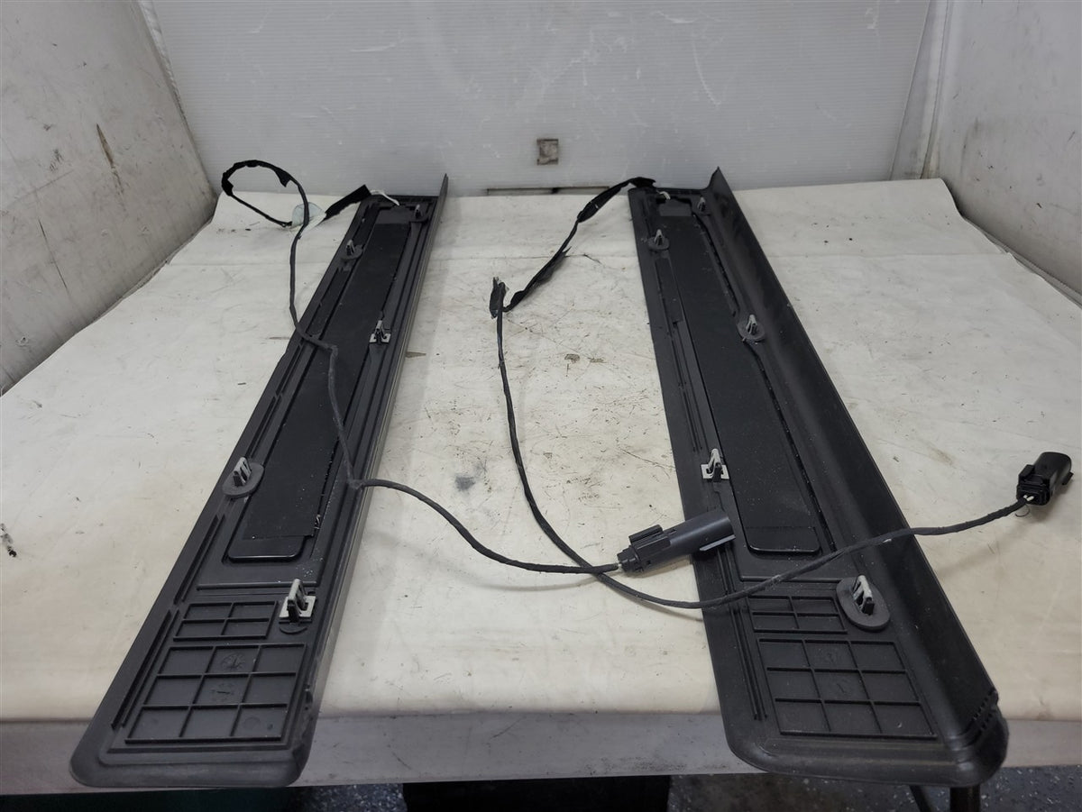 Used OEM 2016-2024 CAMARO LIGHTED DOOR SILL TRIM SCUFF PLATES PAIR, actual item photo 9