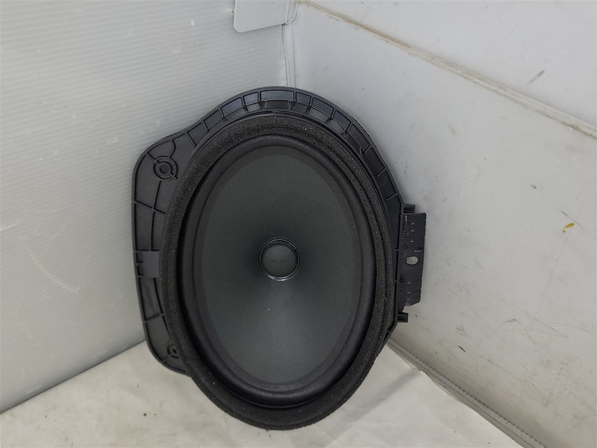 Used OEM 2016-2024 CAMARO FRONT DOOR BOSE SPEAKER PASSENGER RH OR, actual item photo 2