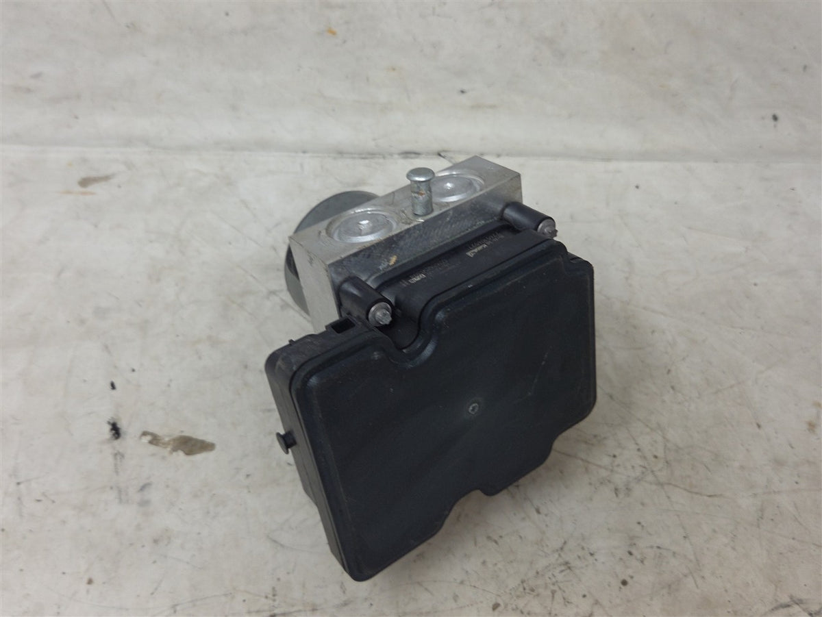 Used OEM 2016 CAMARO SS 6 2L ABS PUMP AND MODULE 23414639, actual item photo 8