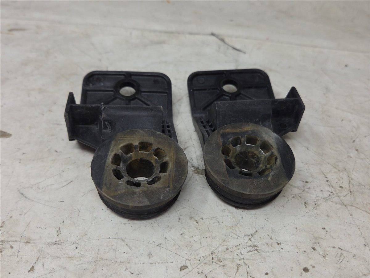 Used OEM 2016-2024 CAMARO SS ZL1 UPPER RADIATOR MOUNTS PAIR BLACK, actual item photo 7