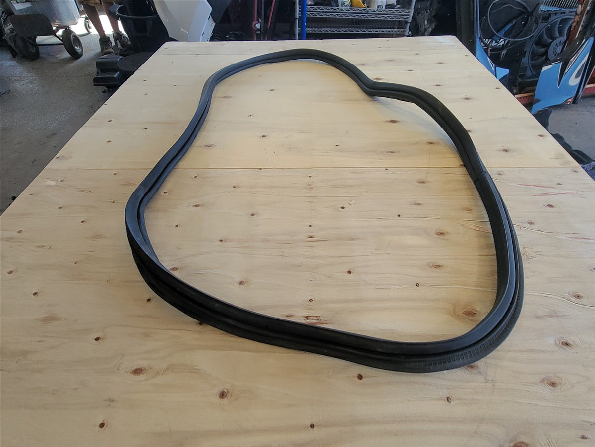 Used OEM 2016-2024 CAMARO TRUNK LID WEATHERSTRIP 84126266, actual item photo 3