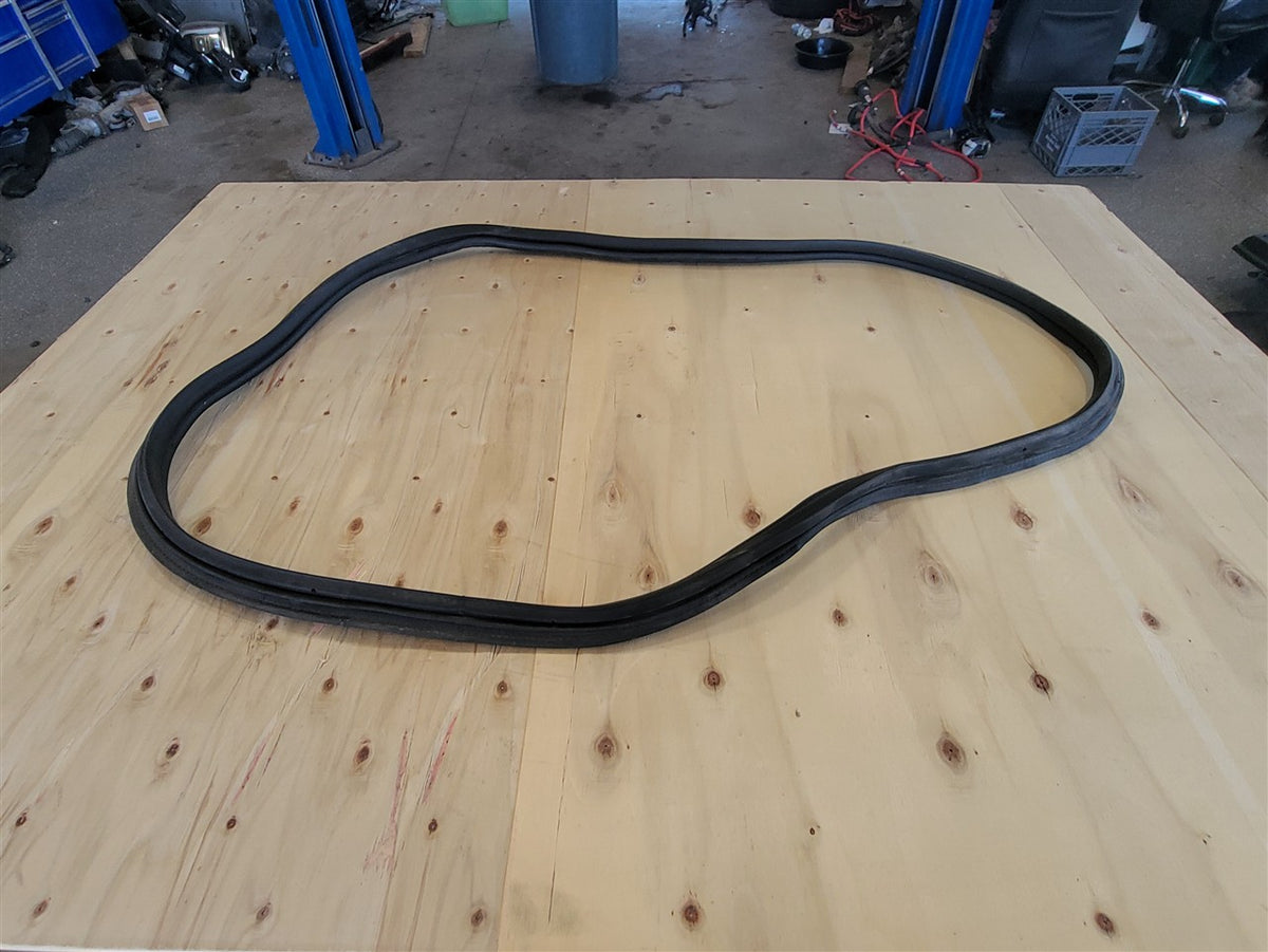 Used OEM 2016-2024 CAMARO TRUNK LID WEATHERSTRIP 84126266, actual item photo 4