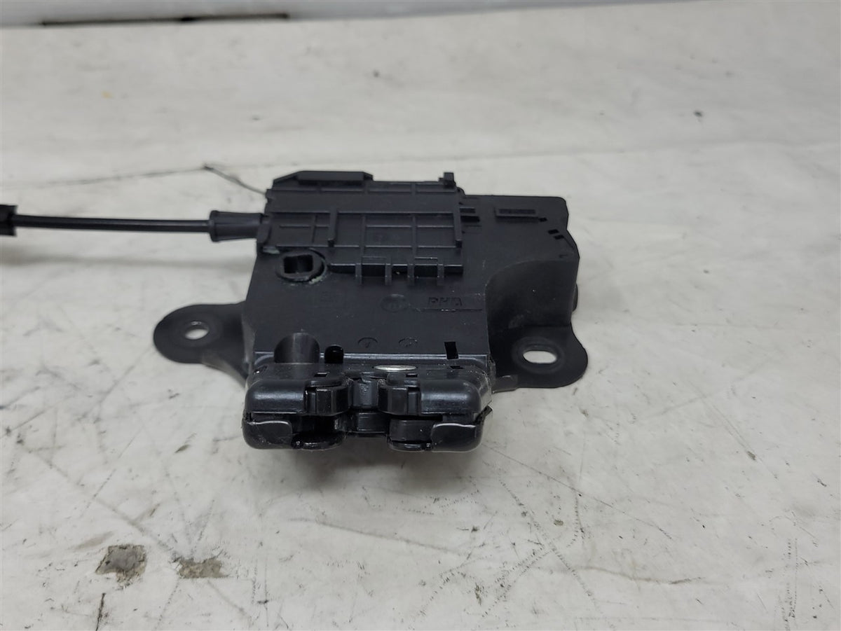 Used OEM 2016-2024 CAMARO REAR DECKLID LATCH BLACK 13513995, actual item photo 6