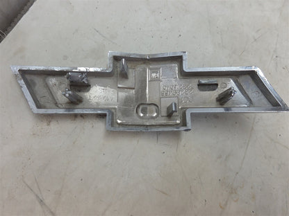 Used OEM 2014-2024 CAMARO FRONT BOW TIE EMBLEM BADGE BLACK 23269466, actual item photo 5