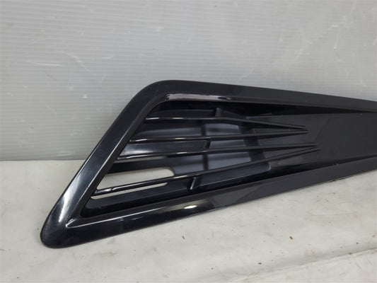 Used OEM 2016-2018 CAMARO SS HOOD SCOOP PASSENGER RH BLACK 23403776, actual item photo 2