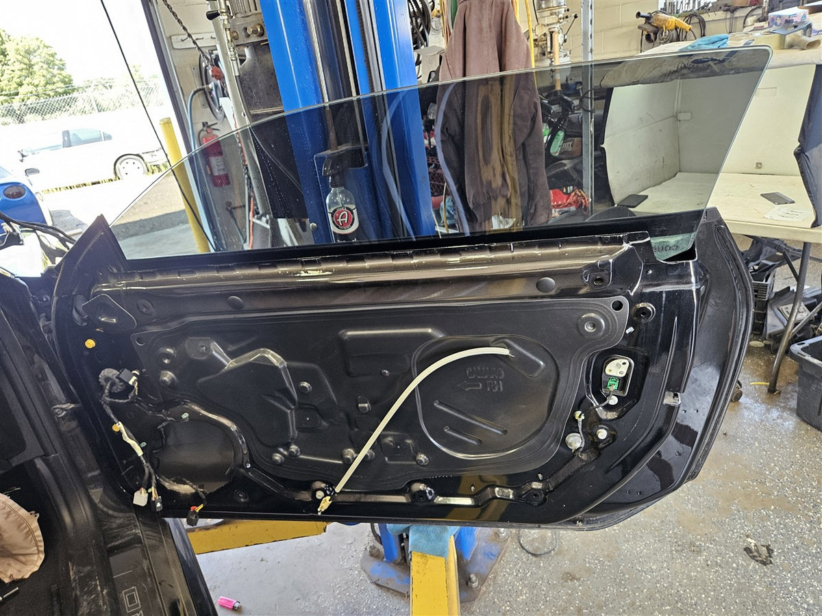 Used OEM 2016-2024 CAMARO FRONT DOOR PASSENGER RH BLACK GB8, actual item photo 7