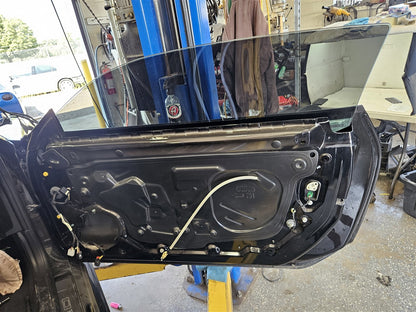 Used OEM 2016-2024 CAMARO FRONT DOOR PASSENGER RH BLACK GB8, actual item photo 7