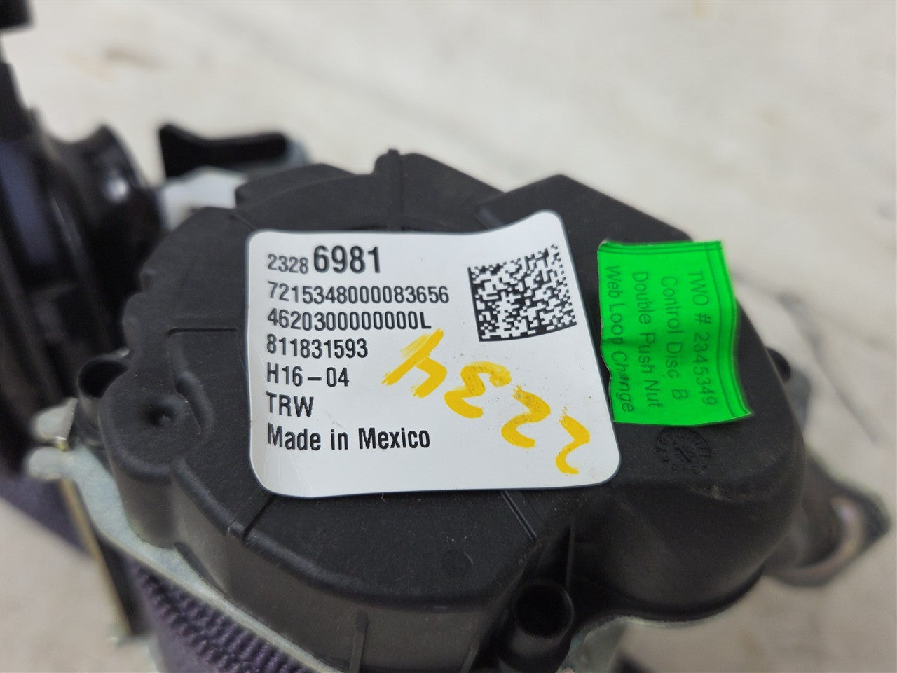 Used OEM 2016-2024 CAMARO COUPE REAR SEAT BELT RETRACTOR DRIVER LH, actual item photo 4