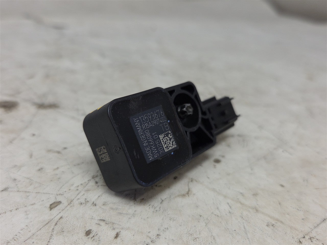 Used OEM 2016-2022 CAMARO CRASH SENSOR 13593676, actual item photo 2