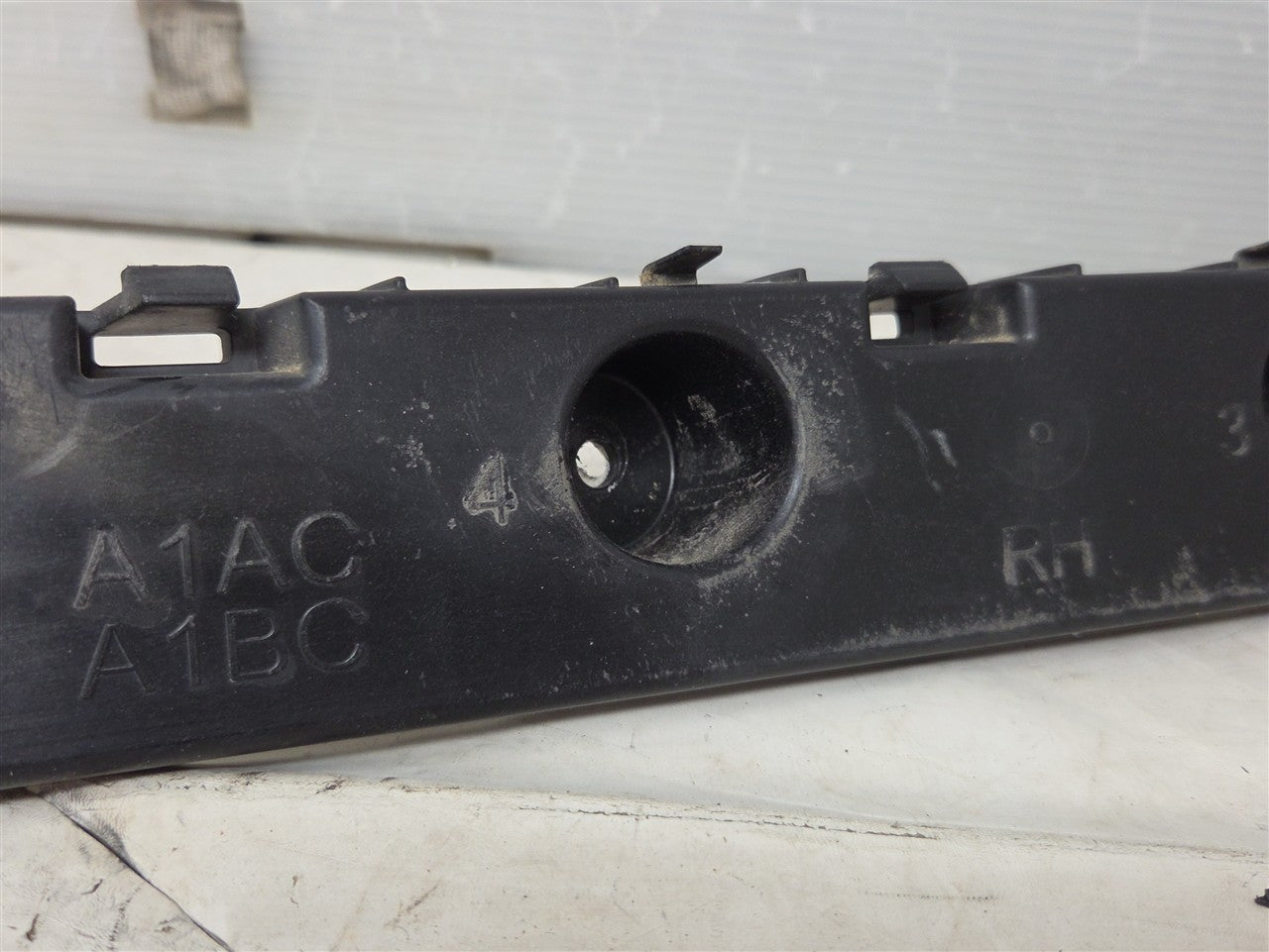 Used OEM 2016-2024 CAMARO REAR BUMPER FASCIA GUIDE BRACKET PASSENGER, actual item photo 3