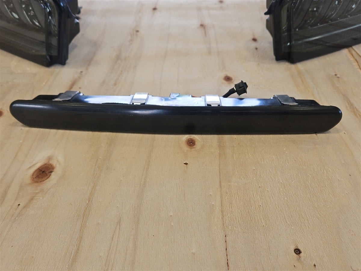 Used OEM 2016-2018 CAMARO SPEC D SEQUENTIAL TAIL LIGHTS PAIR SMOKED, actual item photo 7