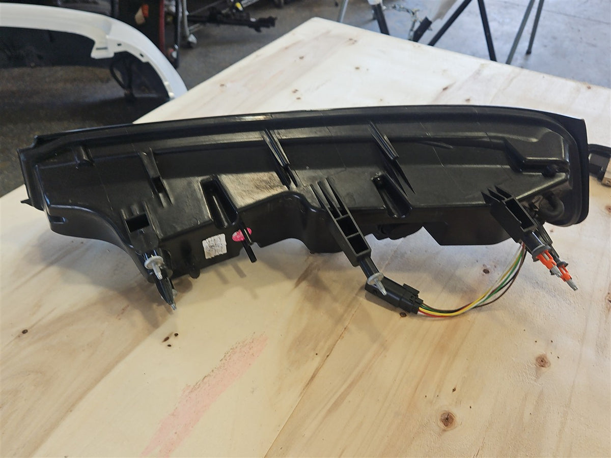 Used OEM 2016-2018 CAMARO SPEC D SEQUENTIAL TAIL LIGHTS PAIR SMOKED, actual item photo 23