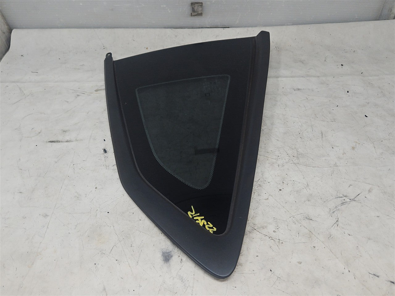 Used OEM 2016-2024 CAMARO QUARTER GLASS RH PASSENGER COUPE, actual item photo 3
